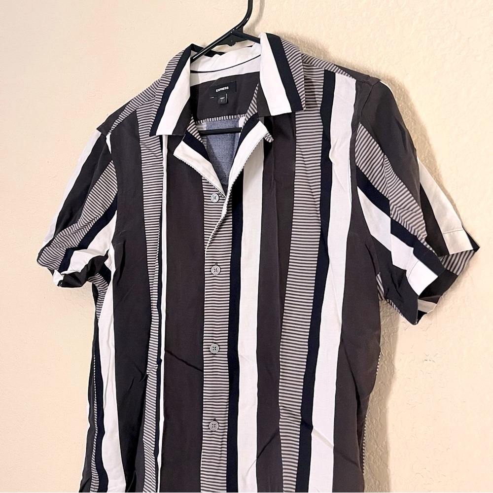 Express Black and White Casual Button Down Shirt